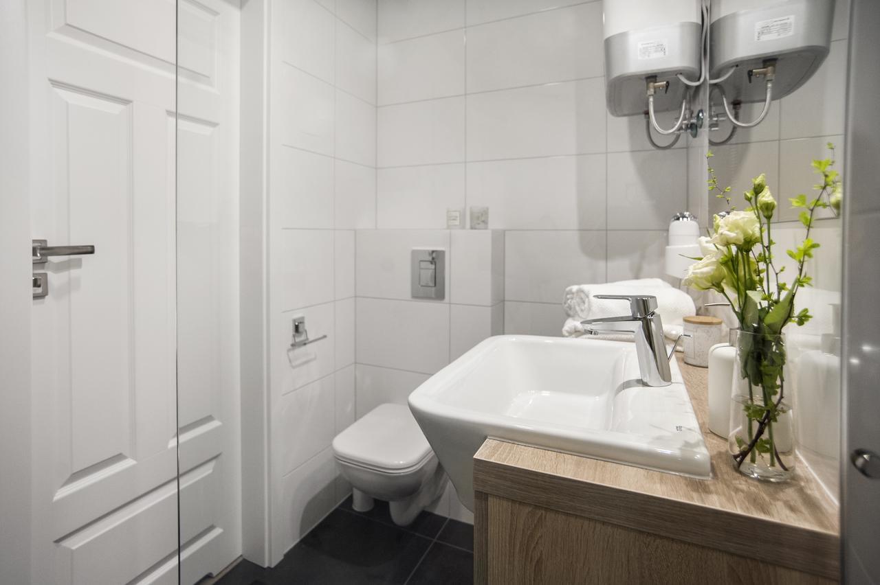 7 Continents Apartments Познан Стая снимка