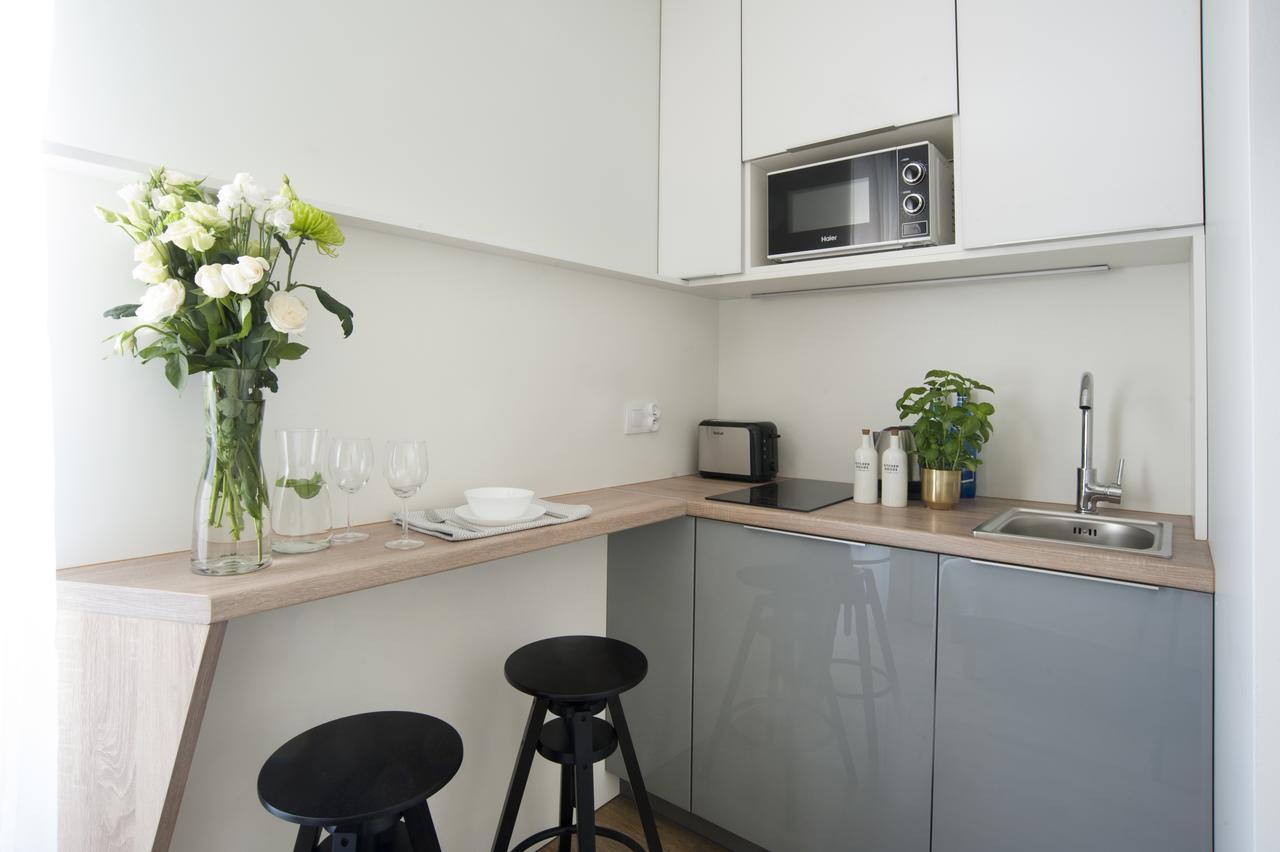 7 Continents Apartments Познан Екстериор снимка